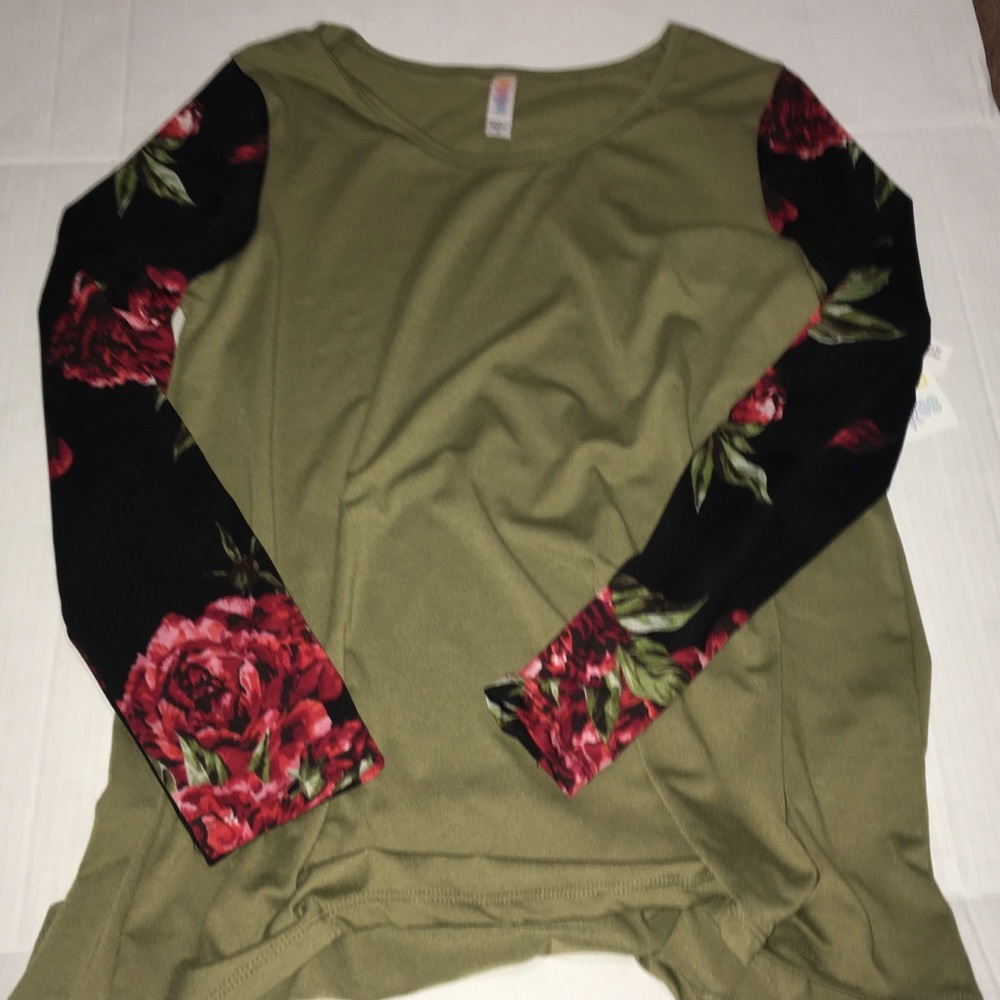 Lularoe NWT Lynnae medium